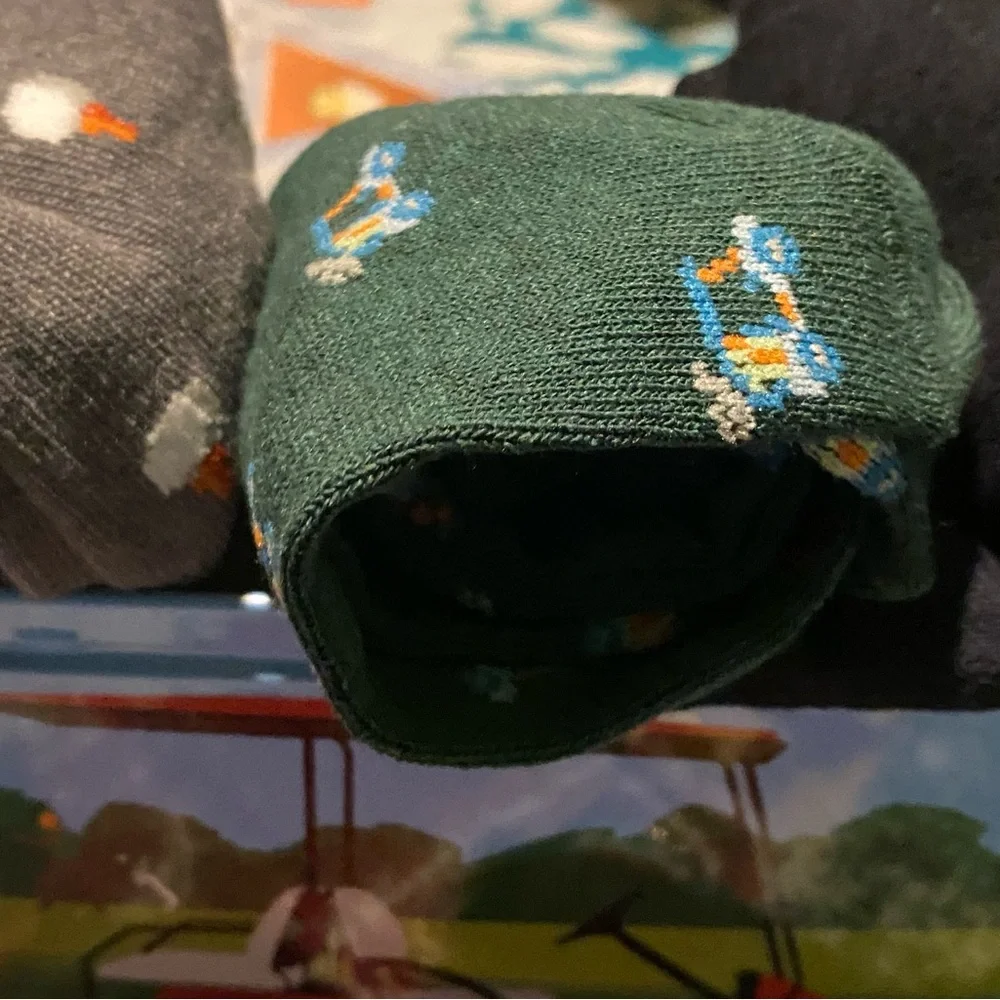 MENS Golf-Themed Dress Socks in Decorative Tin  Sz 8-12